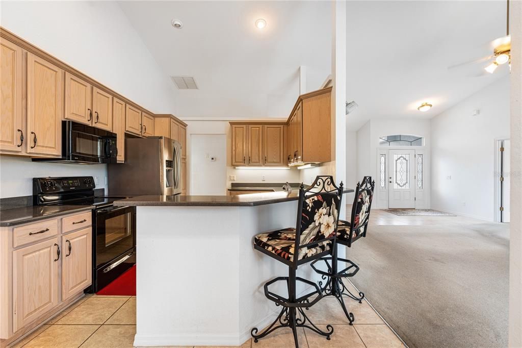 For Sale: $325,000 (3 beds, 2 baths, 1872 Square Feet)