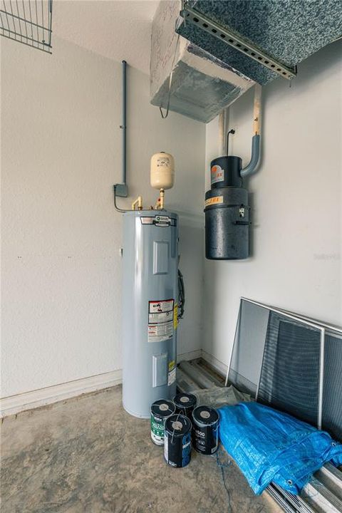 For Sale: $325,000 (3 beds, 2 baths, 1872 Square Feet)