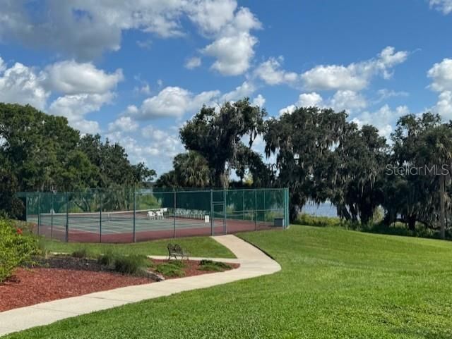 For Sale: $325,000 (3 beds, 2 baths, 1872 Square Feet)