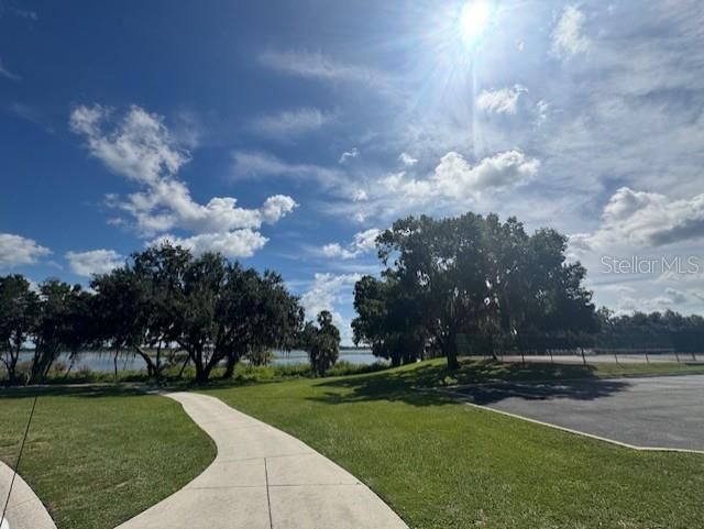 For Sale: $325,000 (3 beds, 2 baths, 1872 Square Feet)