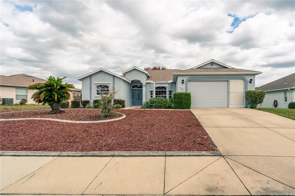 For Sale: $325,000 (3 beds, 2 baths, 1872 Square Feet)