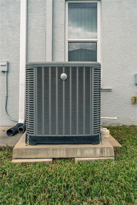 For Sale: $325,000 (3 beds, 2 baths, 1872 Square Feet)