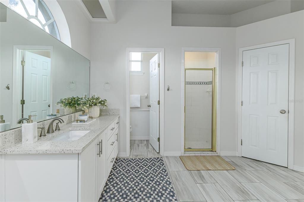 For Sale: $489,900 (4 beds, 2 baths, 2240 Square Feet)