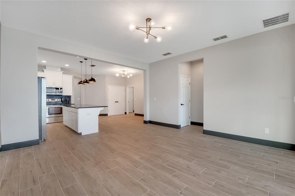 For Rent: $3,200 (3 beds, 2 baths, 2146 Square Feet)