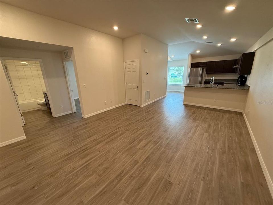 For Rent: $1,790 (2 beds, 2 baths, 1043 Square Feet)