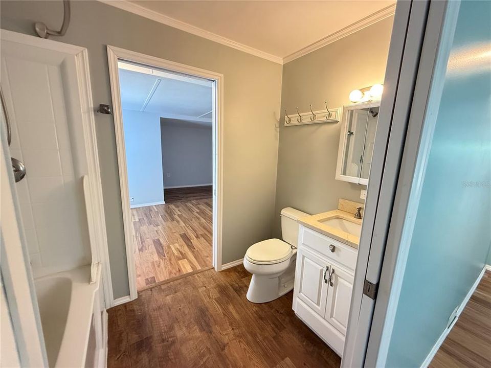 For Sale: $110,000 (2 beds, 2 baths, 1181 Square Feet)