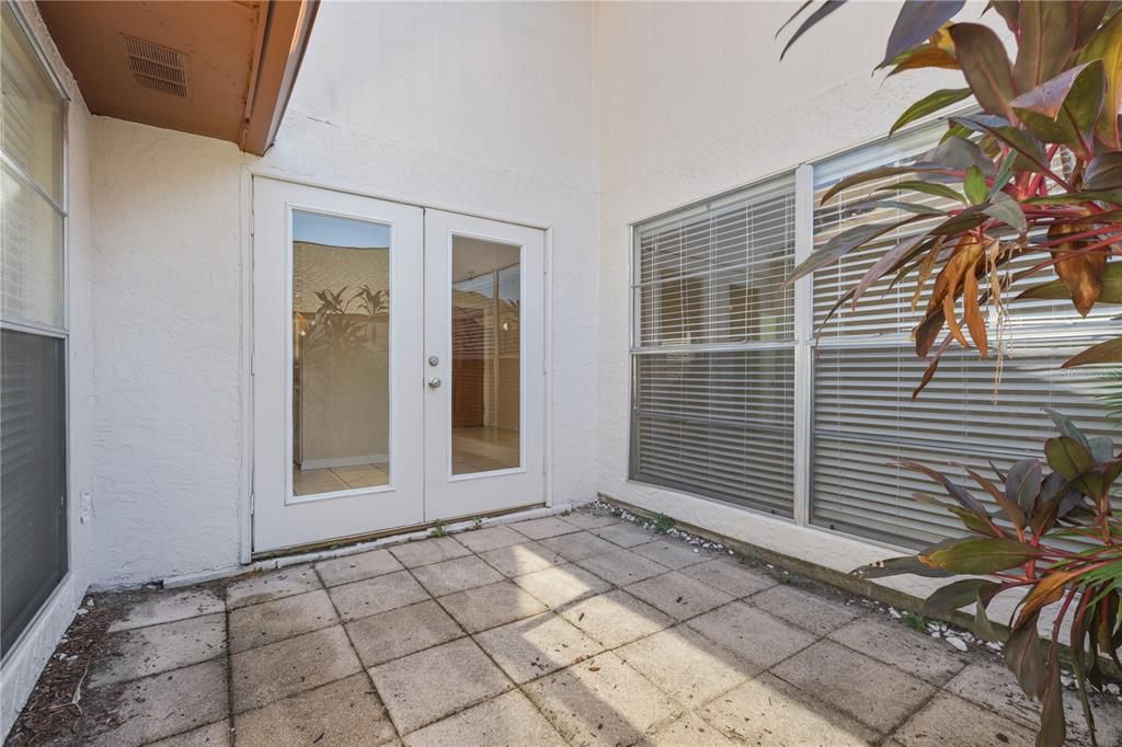 合同活跃: $374,900 (3 贝兹, 2 浴室, 1787 平方英尺)