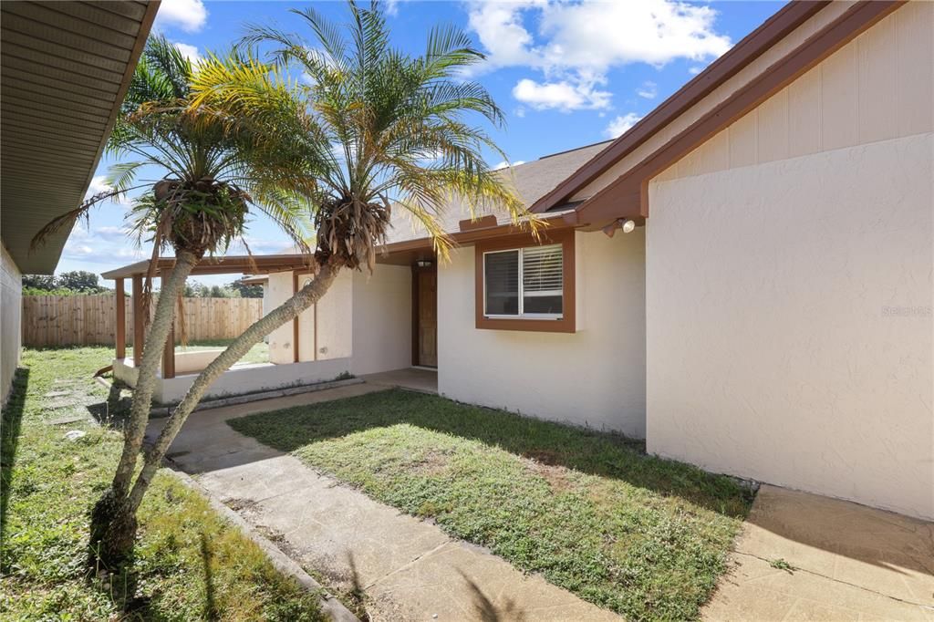 合同活跃: $374,900 (3 贝兹, 2 浴室, 1787 平方英尺)