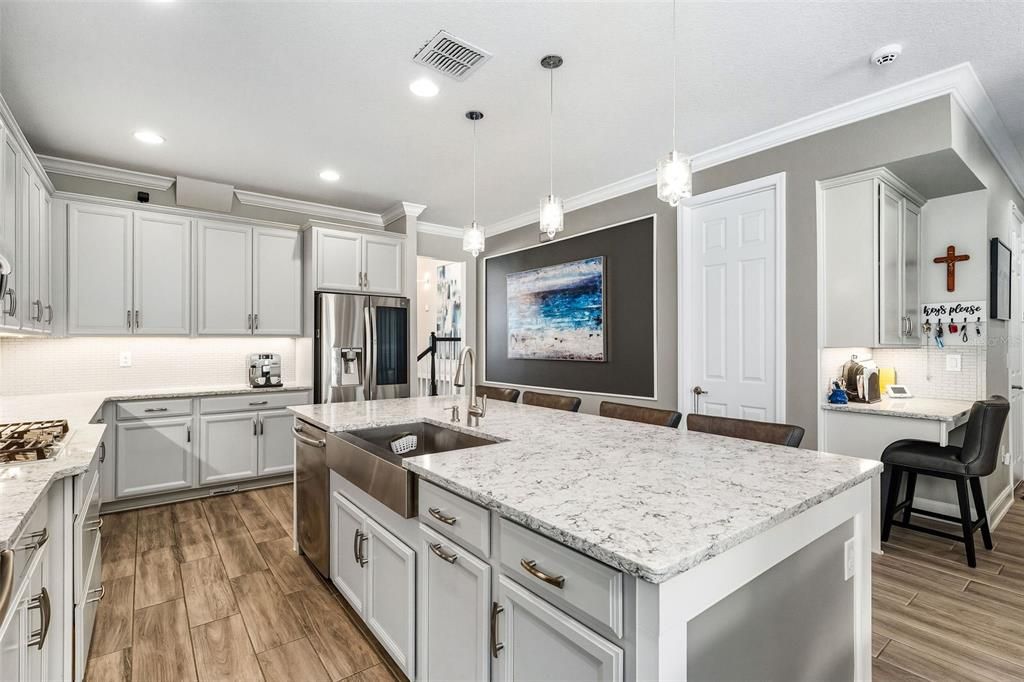 Active With Contract: $879,000 (4 beds, 3 baths, 3145 Square Feet)