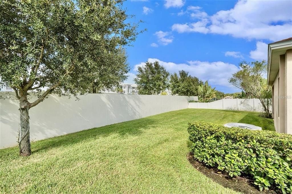 For Sale: $479,000 (4 beds, 2 baths, 1993 Square Feet)