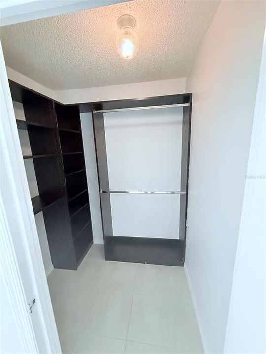 合同活跃: $1,900 (3 贝兹, 2 浴室, 1274 平方英尺)