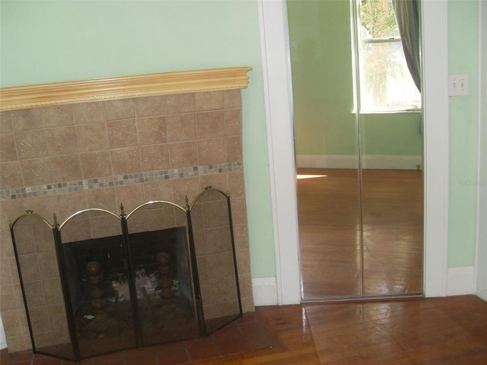 В аренду: $1,750 (2 спален, 1 ванн, 1955 Квадратных фут)