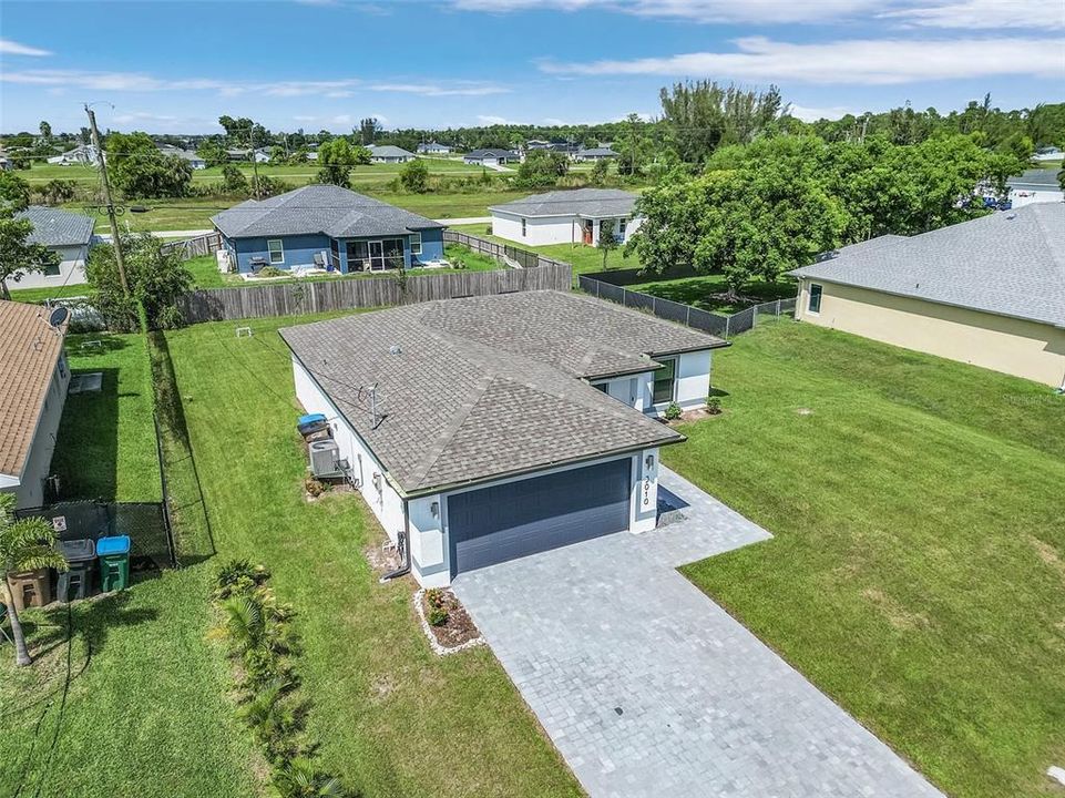 待售: $299,000 (3 贝兹, 2 浴室, 1143 平方英尺)