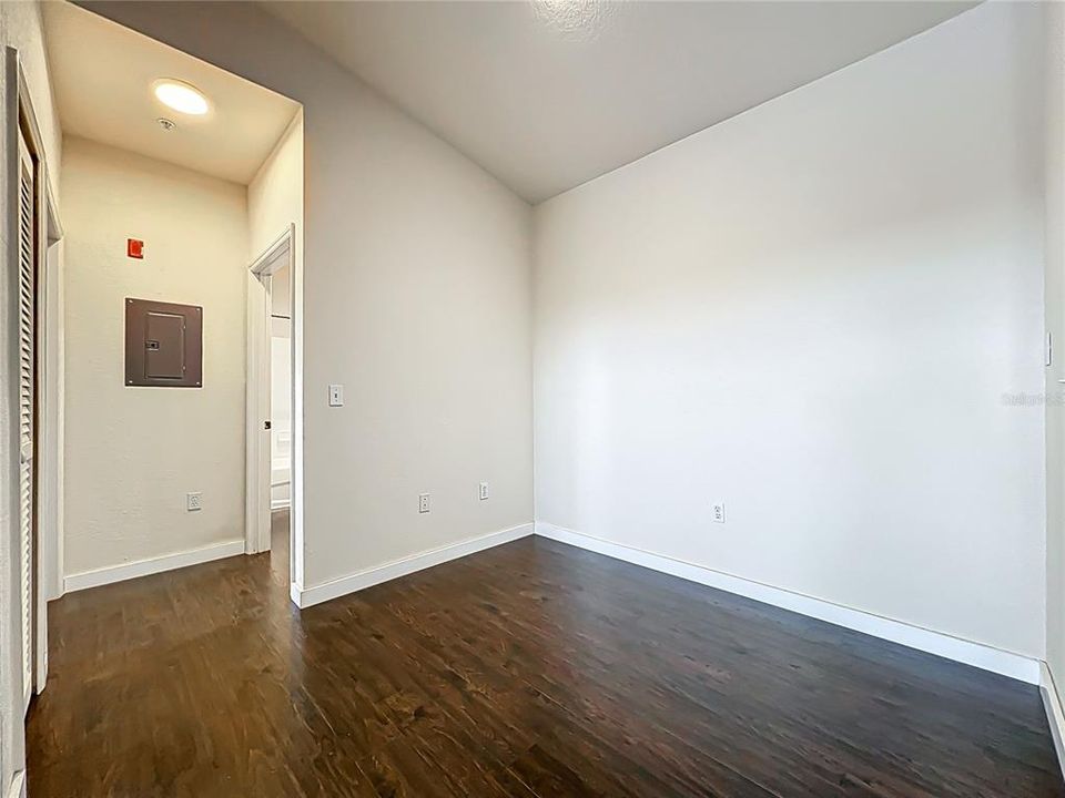 Activo con contrato: $164,995 (1 camas, 1 baños, 713 Pies cuadrados)