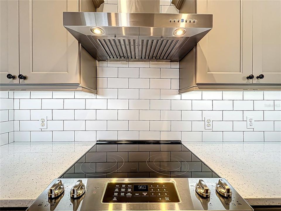 Activo con contrato: $164,995 (1 camas, 1 baños, 713 Pies cuadrados)