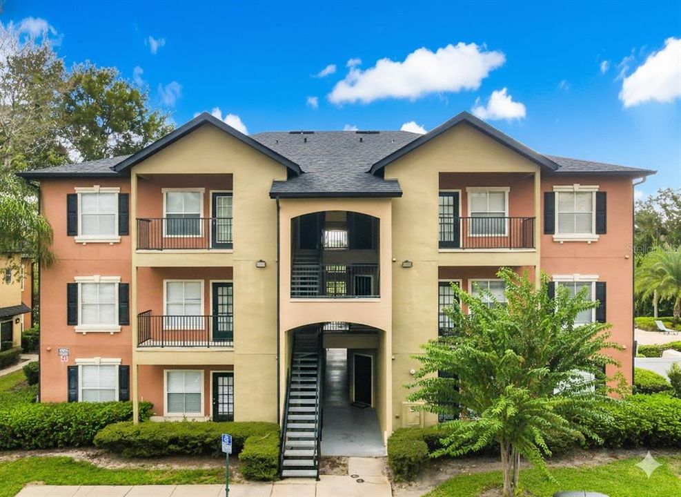 Activo con contrato: $164,995 (1 camas, 1 baños, 713 Pies cuadrados)