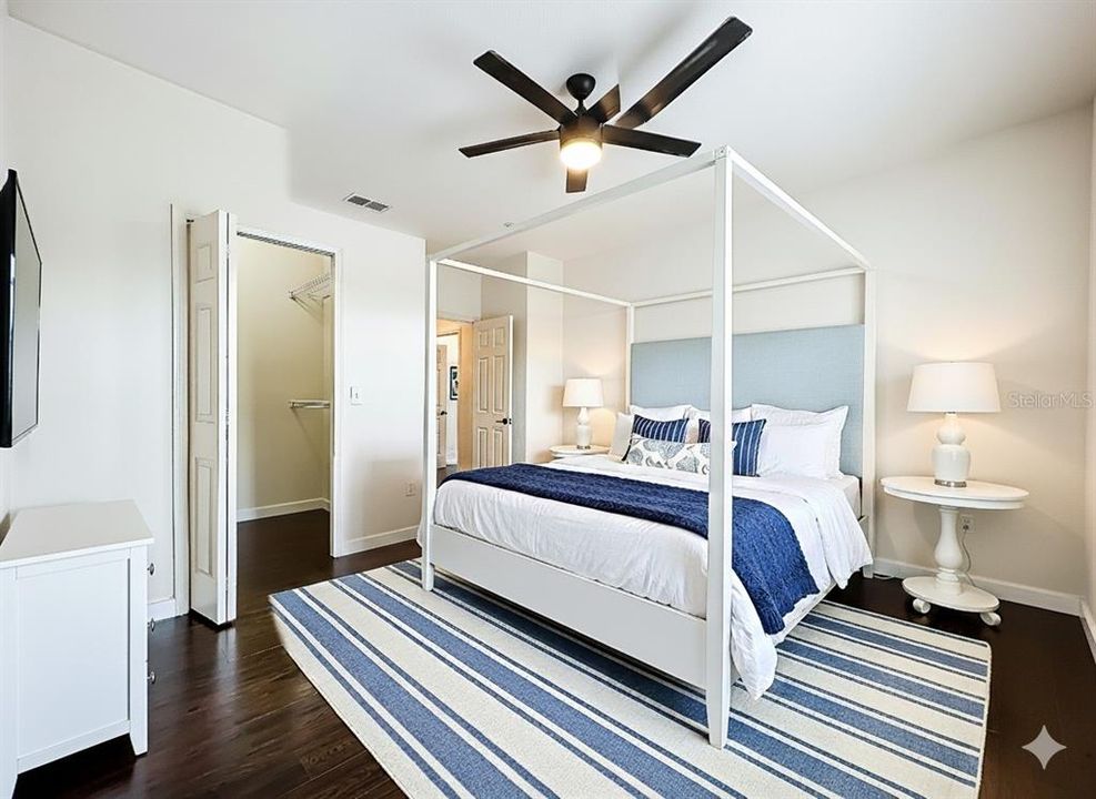 Activo con contrato: $164,995 (1 camas, 1 baños, 713 Pies cuadrados)