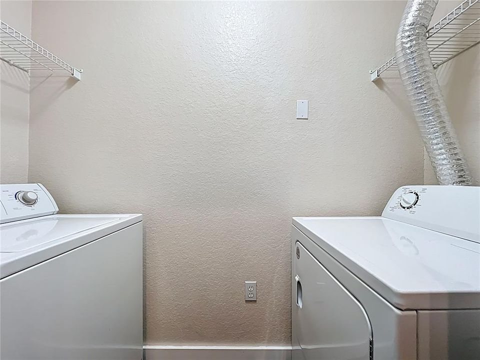 Activo con contrato: $164,995 (1 camas, 1 baños, 713 Pies cuadrados)