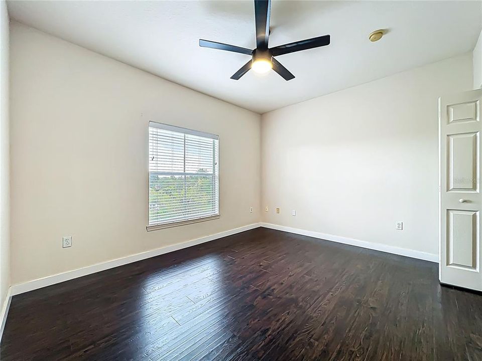 Activo con contrato: $164,995 (1 camas, 1 baños, 713 Pies cuadrados)