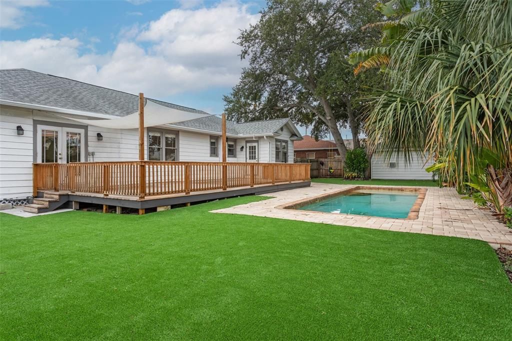 Под контрактом: $825,000 (4 спален, 2 ванн, 1865 Квадратных фут)