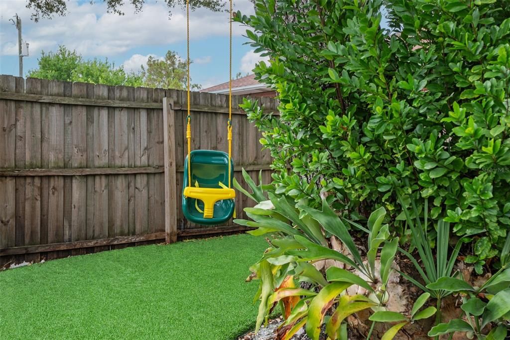 Под контрактом: $825,000 (4 спален, 2 ванн, 1865 Квадратных фут)