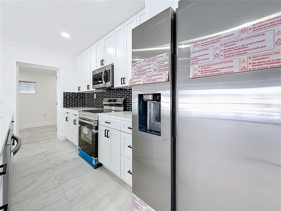 Active With Contract: $4,100 (3 beds, 3 baths, 1548 Square Feet)