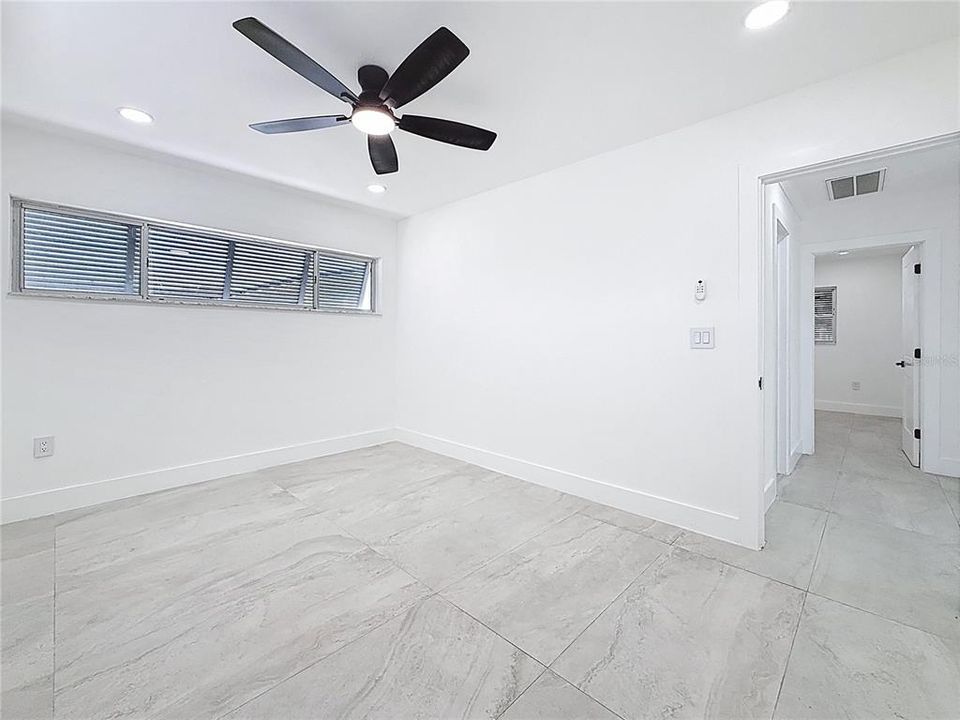 Active With Contract: $4,100 (3 beds, 3 baths, 1548 Square Feet)