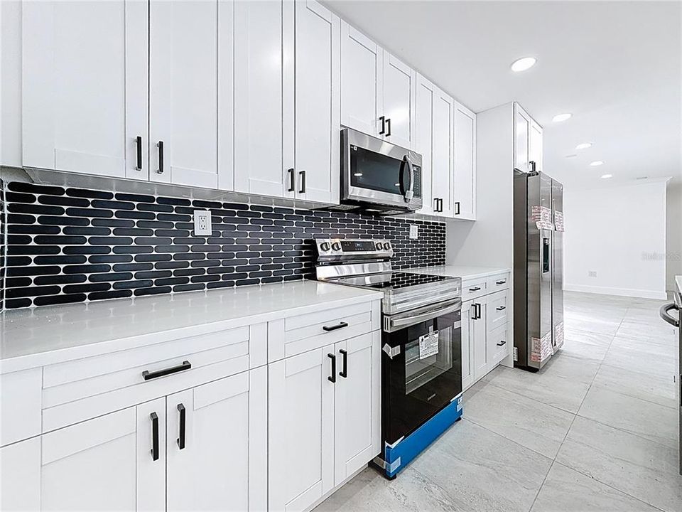 Active With Contract: $4,100 (3 beds, 3 baths, 1548 Square Feet)