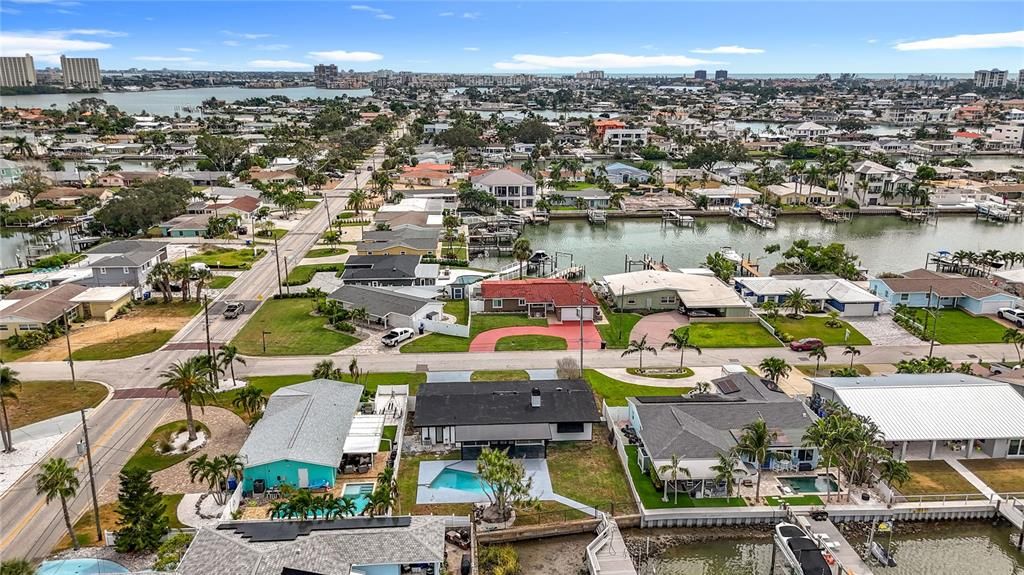 Active With Contract: $4,100 (3 beds, 3 baths, 1548 Square Feet)