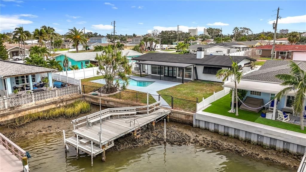 Active With Contract: $4,100 (3 beds, 3 baths, 1548 Square Feet)