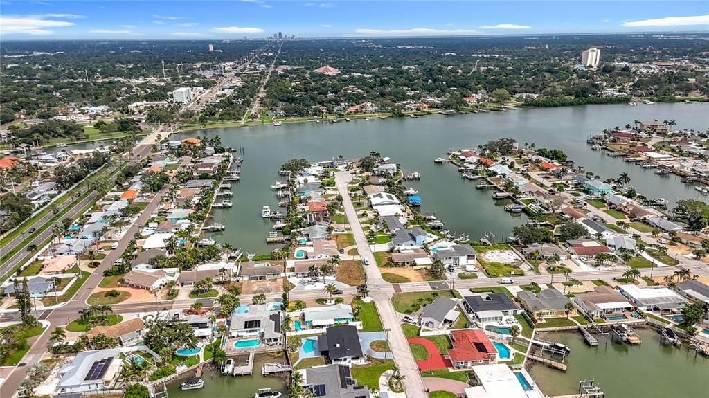 Active With Contract: $4,100 (3 beds, 3 baths, 1548 Square Feet)