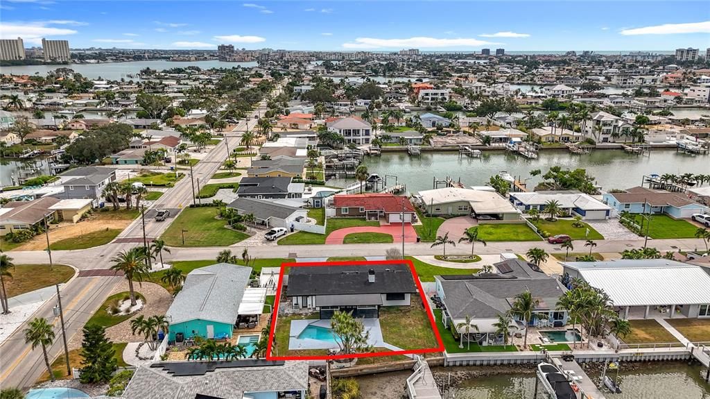 Active With Contract: $4,100 (3 beds, 3 baths, 1548 Square Feet)