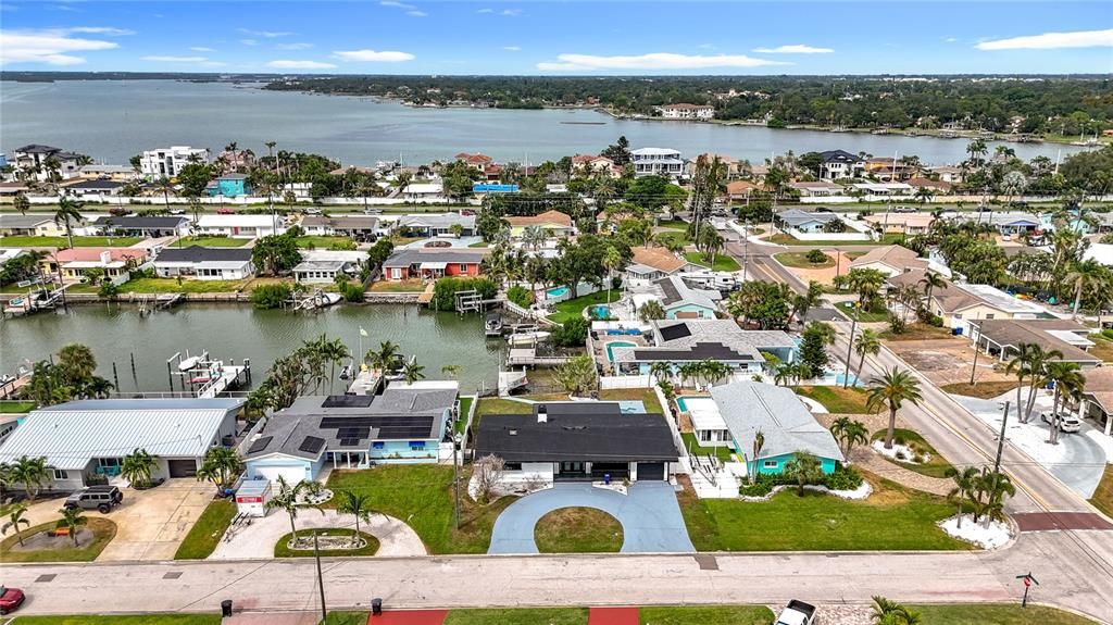 Active With Contract: $4,100 (3 beds, 3 baths, 1548 Square Feet)