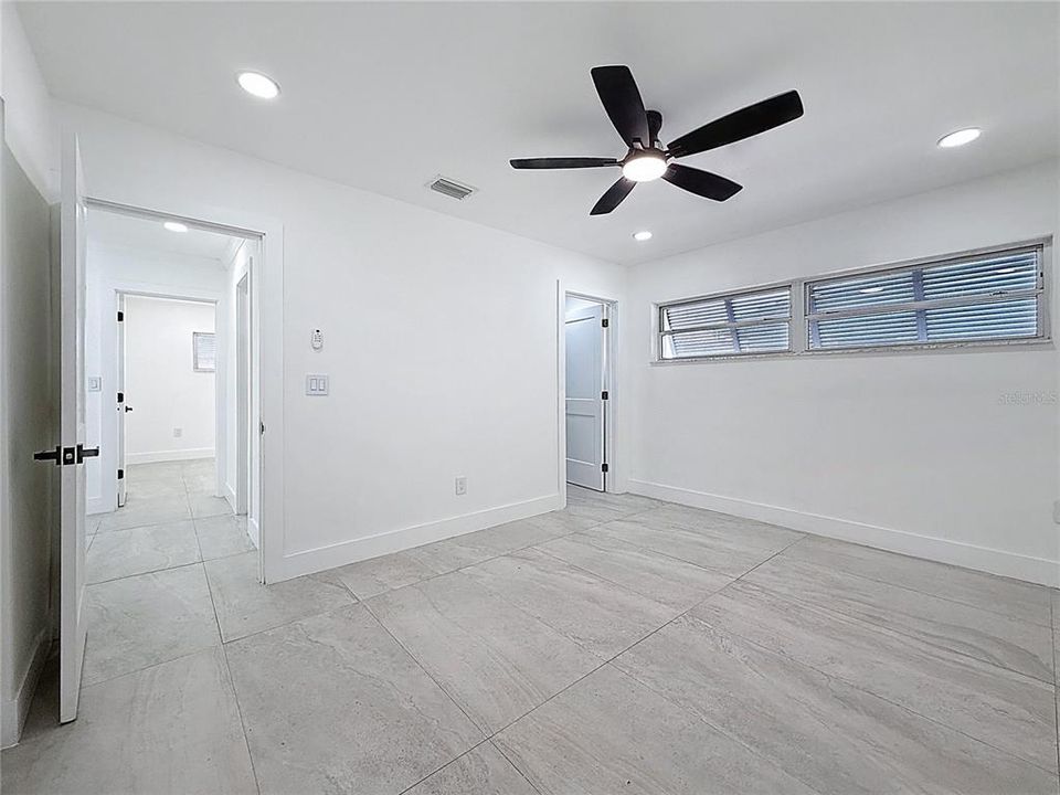 Active With Contract: $4,100 (3 beds, 3 baths, 1548 Square Feet)
