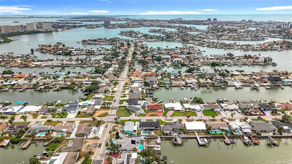 Active With Contract: $4,100 (3 beds, 3 baths, 1548 Square Feet)