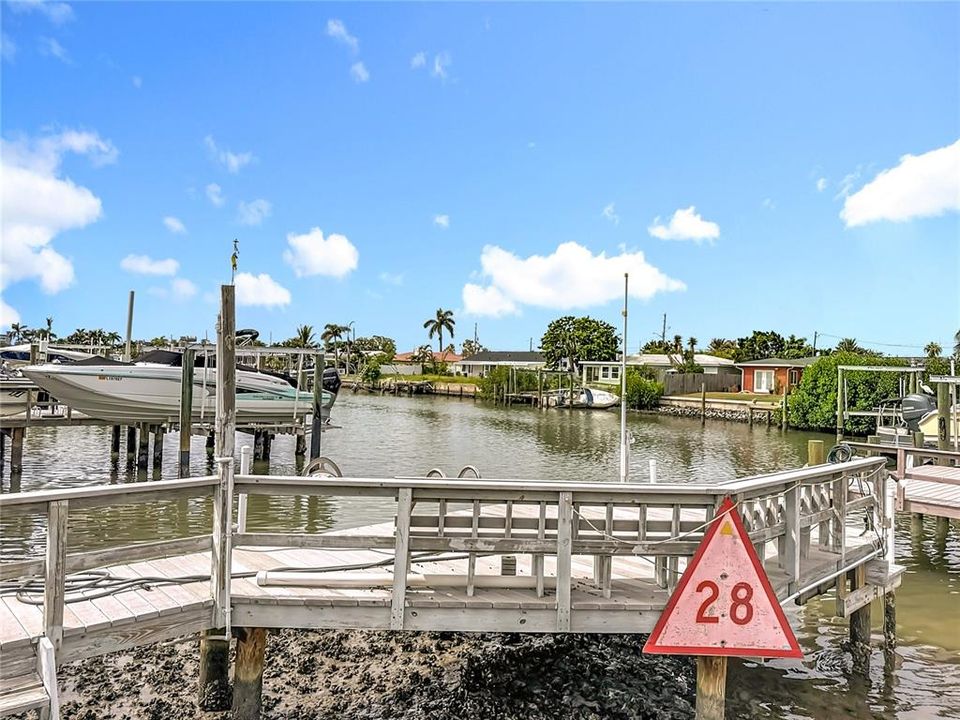 Active With Contract: $4,100 (3 beds, 3 baths, 1548 Square Feet)