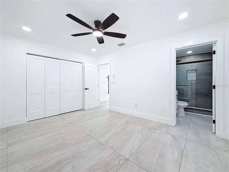 Active With Contract: $4,100 (3 beds, 3 baths, 1548 Square Feet)