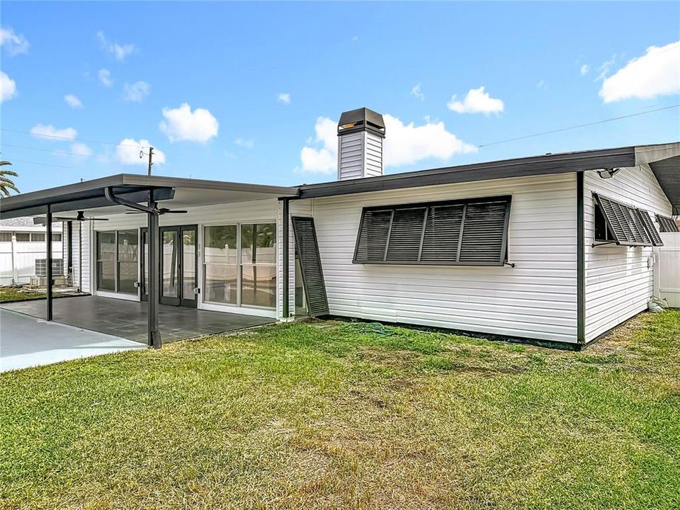 Active With Contract: $4,100 (3 beds, 3 baths, 1548 Square Feet)