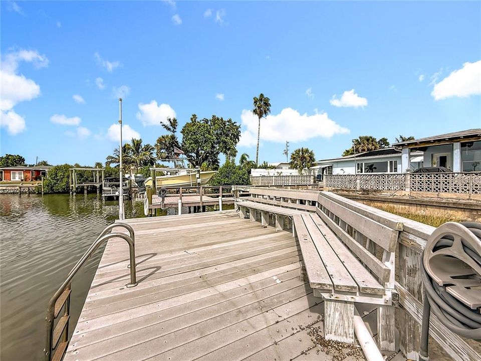 Active With Contract: $4,100 (3 beds, 3 baths, 1548 Square Feet)