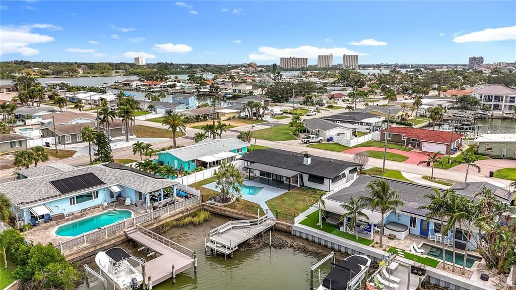 Active With Contract: $4,100 (3 beds, 3 baths, 1548 Square Feet)