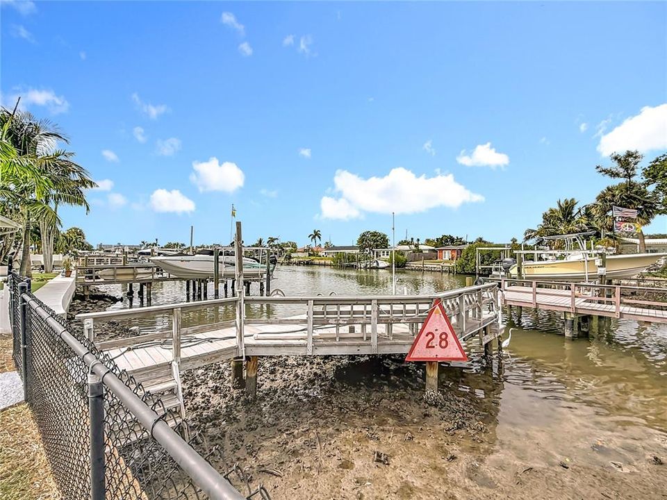 Active With Contract: $4,100 (3 beds, 3 baths, 1548 Square Feet)