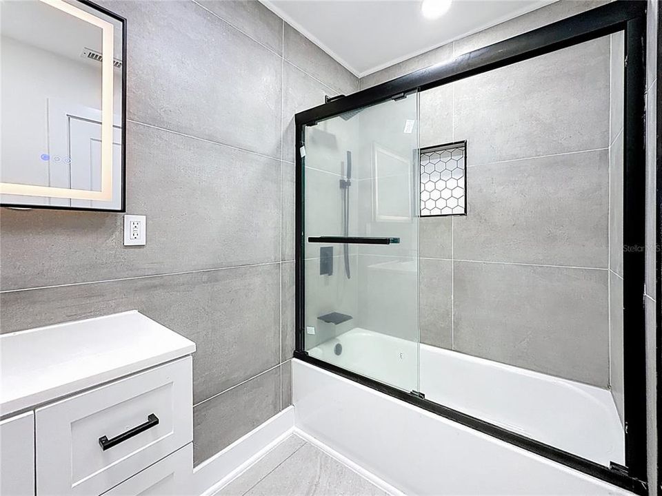 Active With Contract: $4,100 (3 beds, 3 baths, 1548 Square Feet)