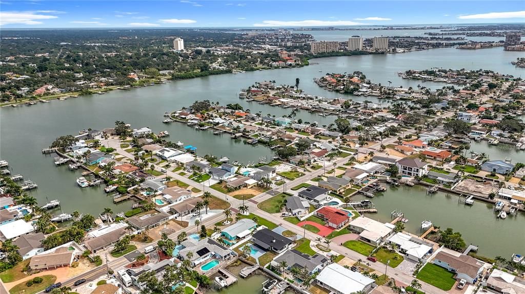 Active With Contract: $4,100 (3 beds, 3 baths, 1548 Square Feet)