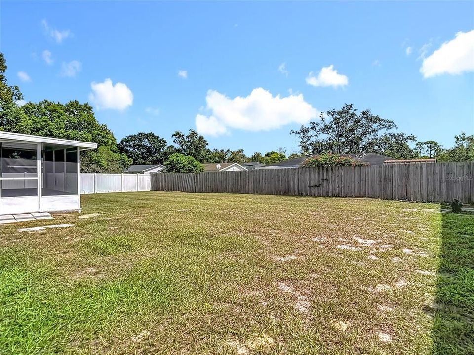 For Sale: $239,500 (2 beds, 1 baths, 943 Square Feet)