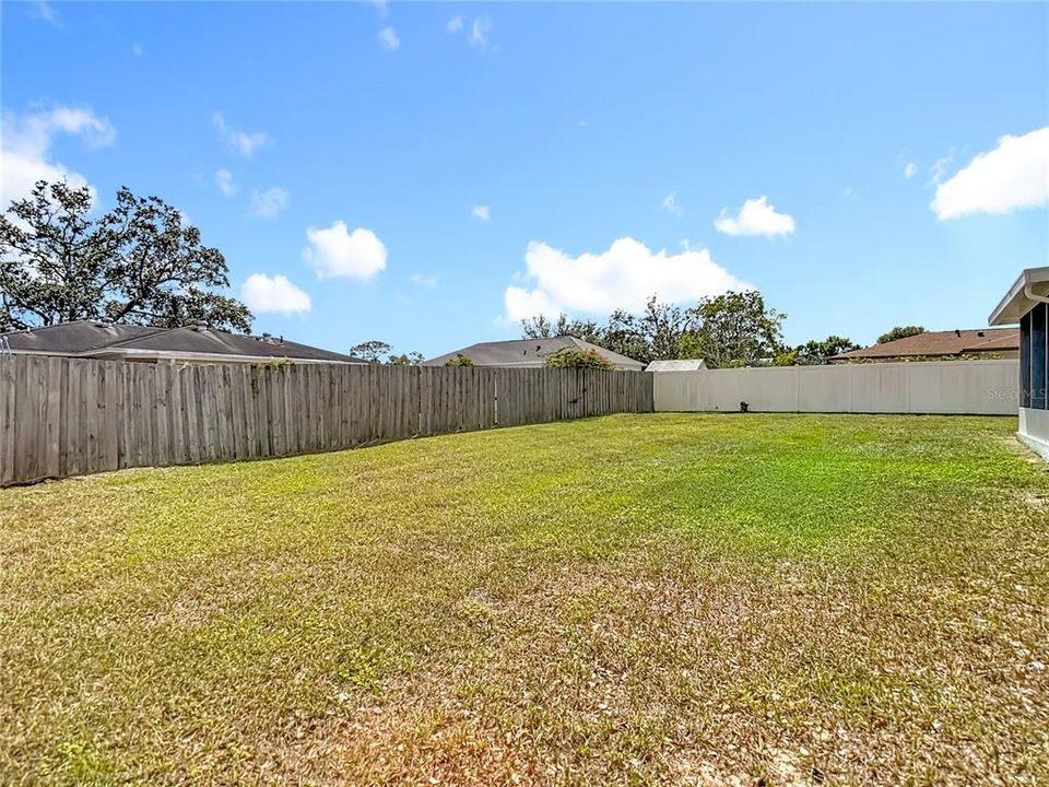 For Sale: $239,500 (2 beds, 1 baths, 943 Square Feet)