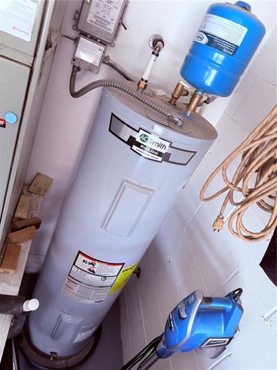 На продажу: $543,000 (4 спален, 2 ванн, 2420 Квадратных фут)