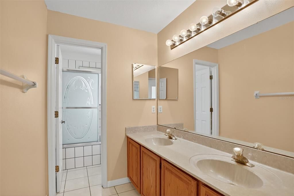 На продажу: $543,000 (4 спален, 2 ванн, 2420 Квадратных фут)