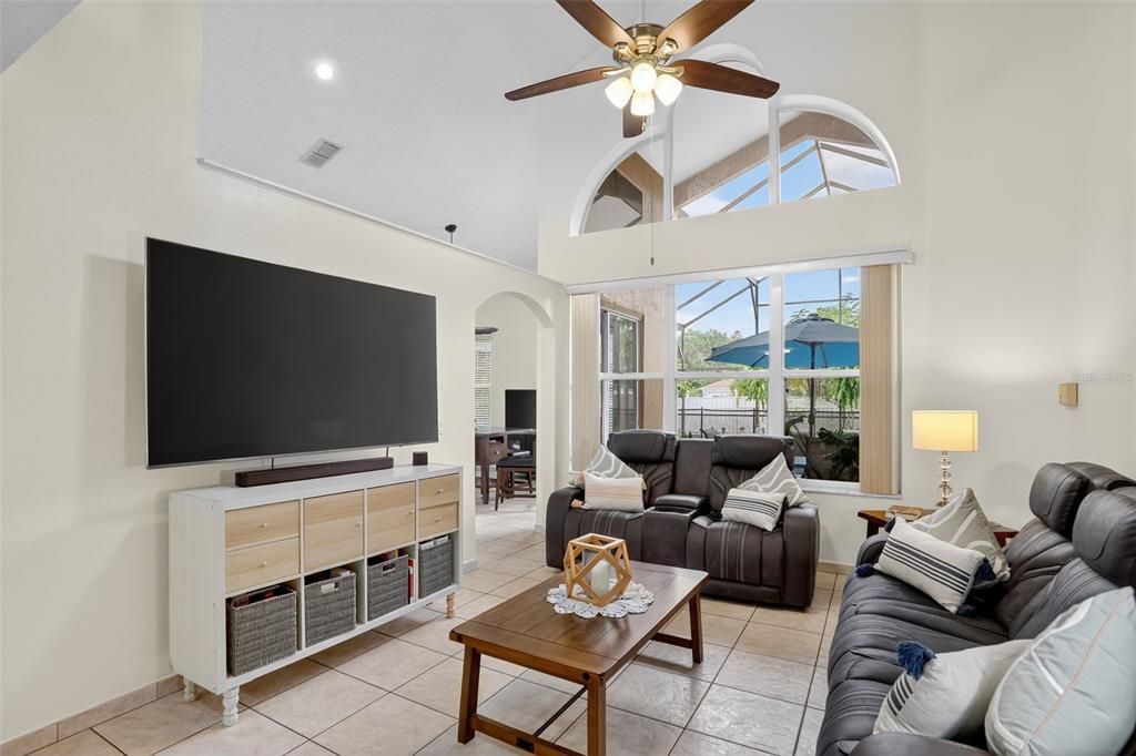 На продажу: $543,000 (4 спален, 2 ванн, 2420 Квадратных фут)