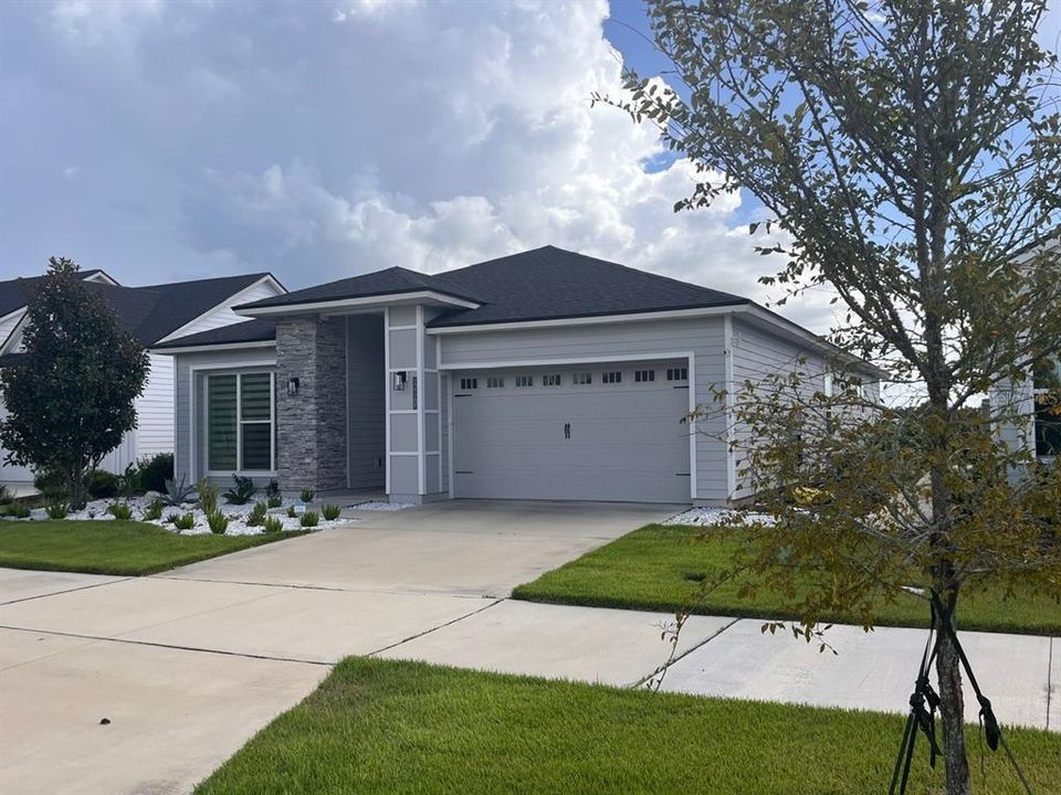 For Rent: $3,450 (4 beds, 3 baths, 2245 Square Feet)