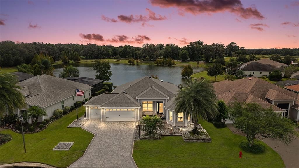 Recently Sold: $700,000 (3 beds, 2 baths, 2320 Square Feet)